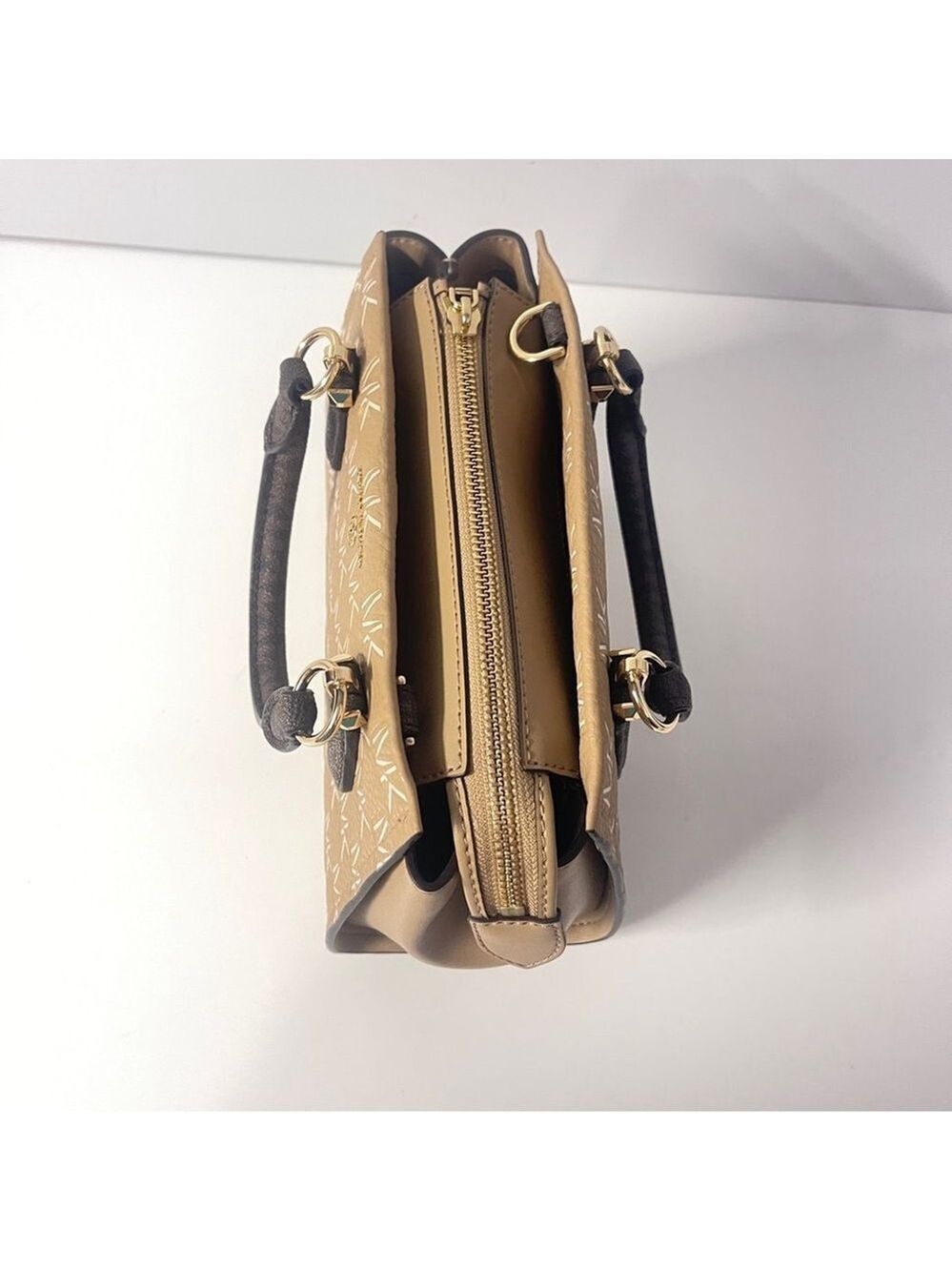 Michael Kors Marilyn Small Satchel & Wallet Set
Camel/Brown MK Signature Logo - Picture 12 of 13